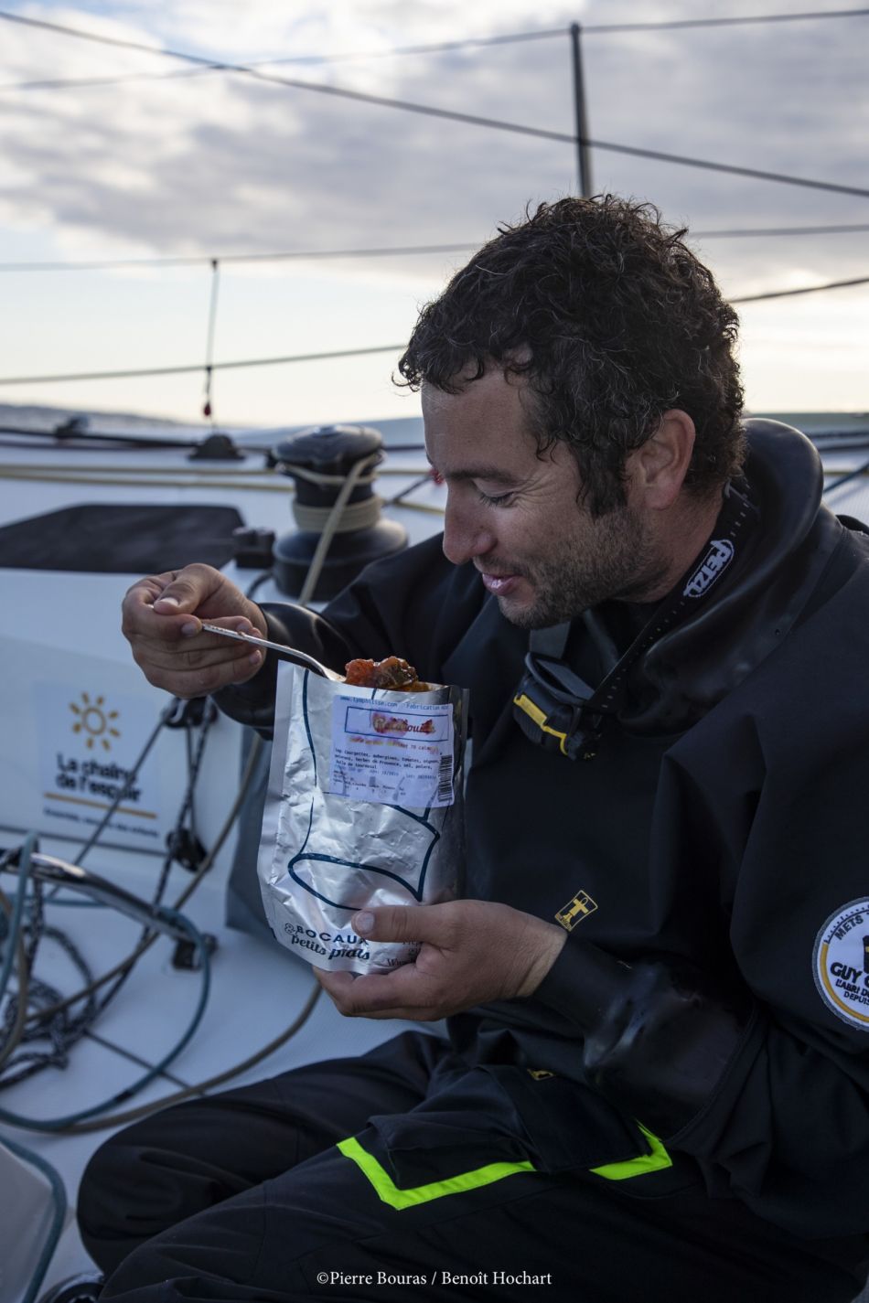 Benoit Hochart Navigue pour La Chaîne de l'Espoir 